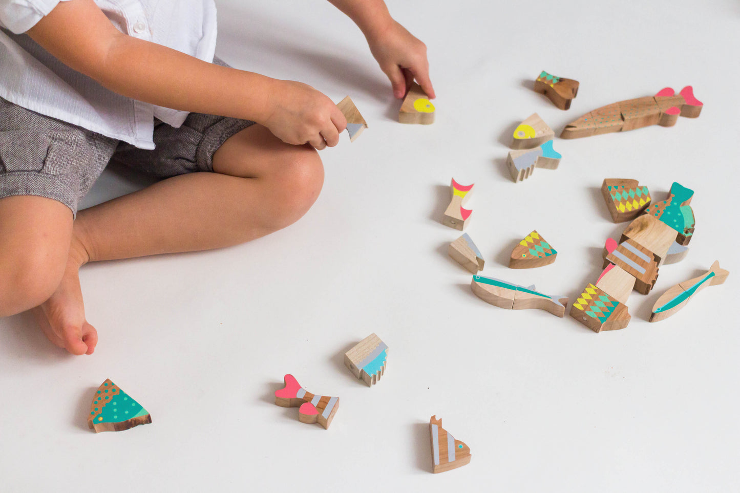 Wooden puzzle, magnetic, with fish, 4-10 years
